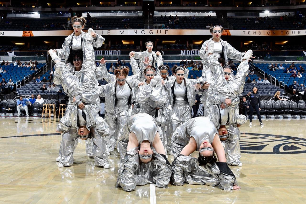Bailarinos brasileiros que dançaram na NBA, brilharão no palco da SP Pocket Fashion Show 2025