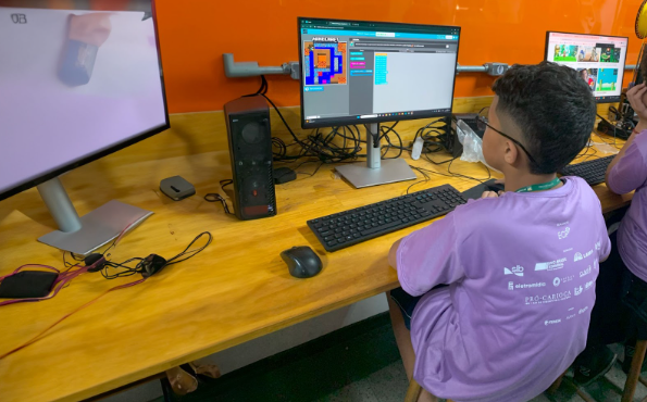 Projeto “Conectados do Bem” leva tecnologia e inovação a mais de 600 alunos em comunidades carentes do Rio
