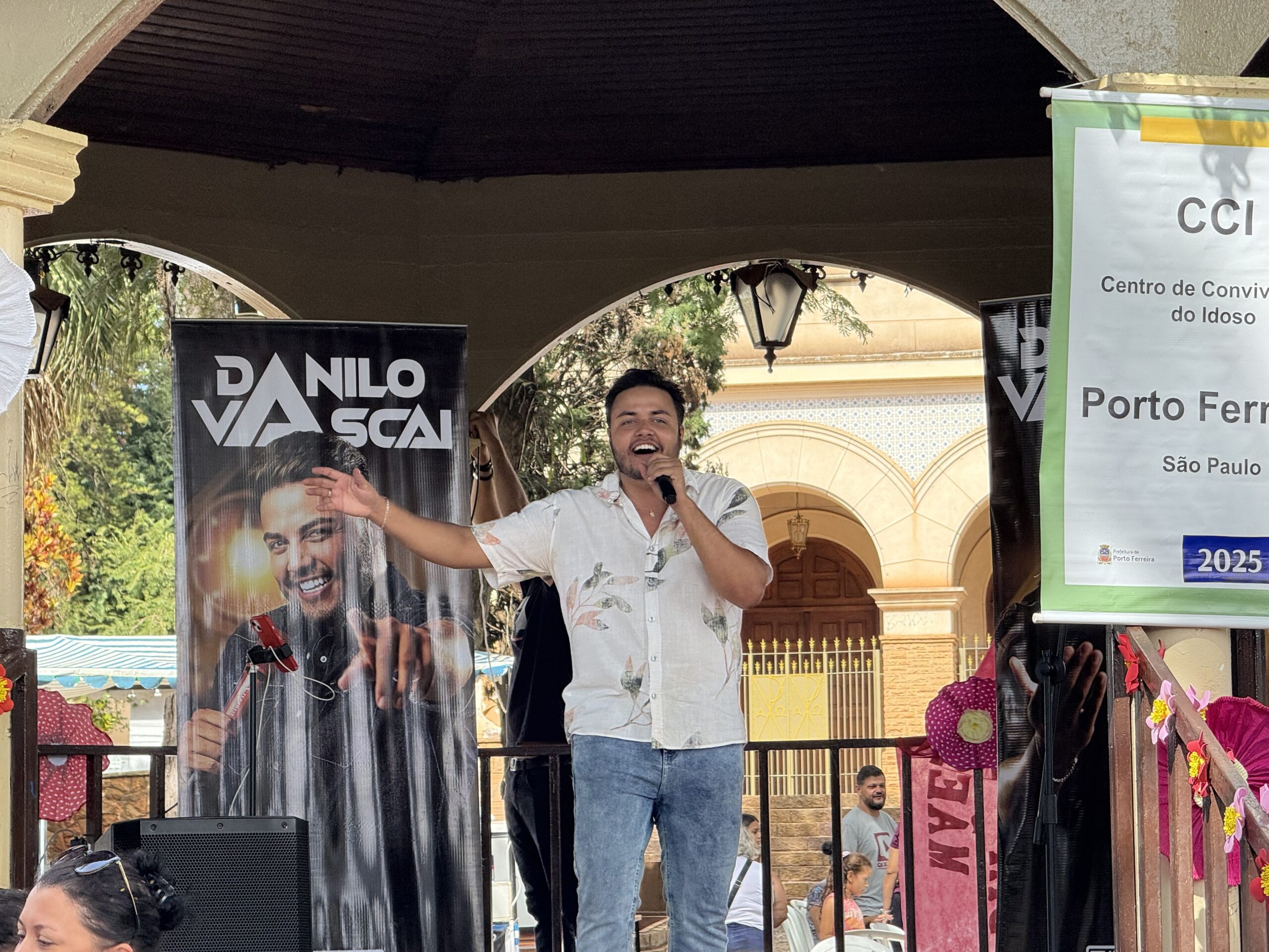 Prefeitura de Porto Ferreira celebra Dia das Mães com grande festa na Praça Matriz e show de Danilo Vascai