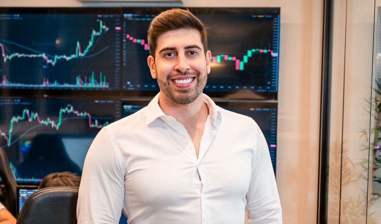 Do fracasso ao sucesso: Arnaldo Duarte ficou multimilionário com criptomoedas
