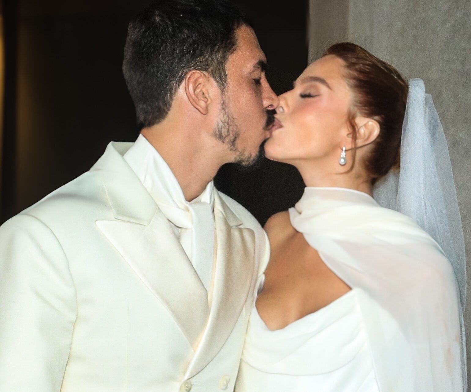 Giovanna Lancellotti e Gabriel David oficializam união em cerimônia emocionante no Cristo Redentor