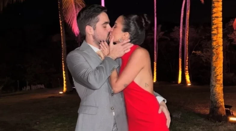 João Silva e Isabella Kherlakian esbanjam sintonia em casamento na Bahia