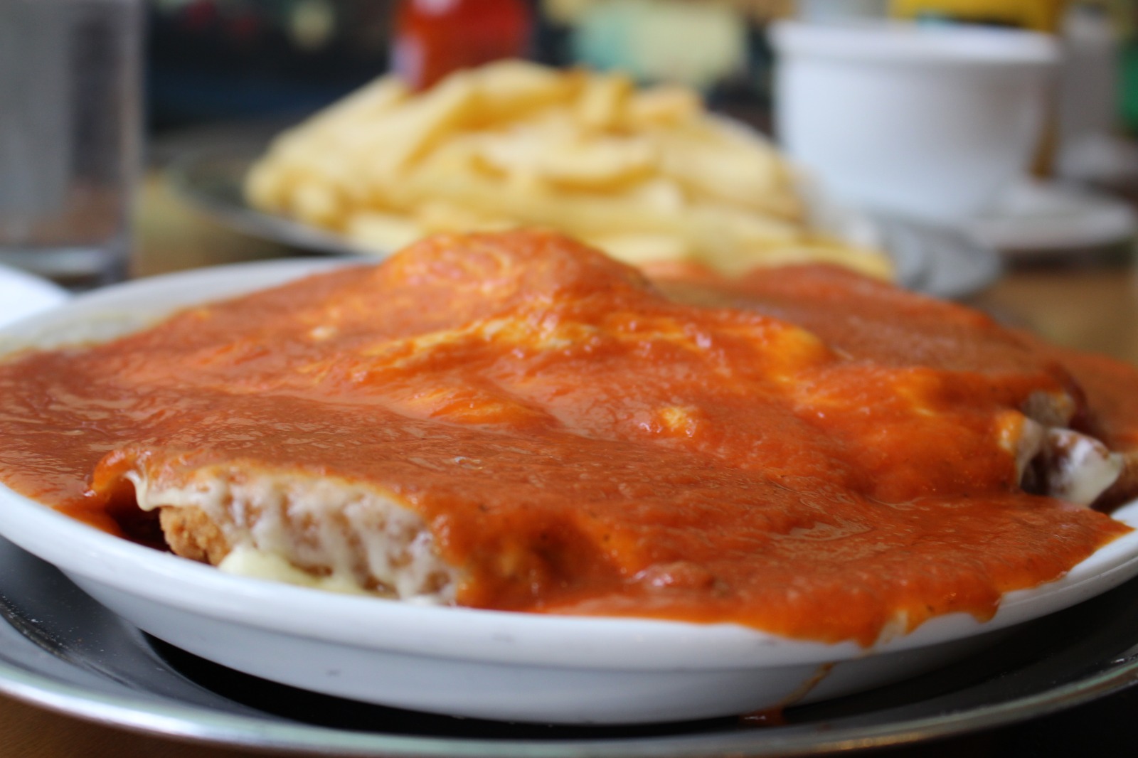 Dunguinhas leva Parmegiana à mesa no almoço especial do ‘Dia dos Pais’