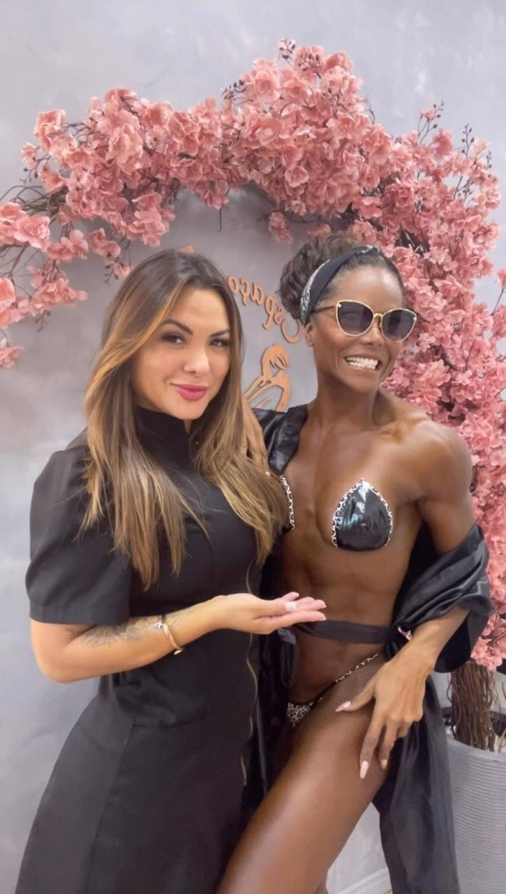O segredo do bronze das famosas: conheça a técnica queridinha de Adriana Bombom
