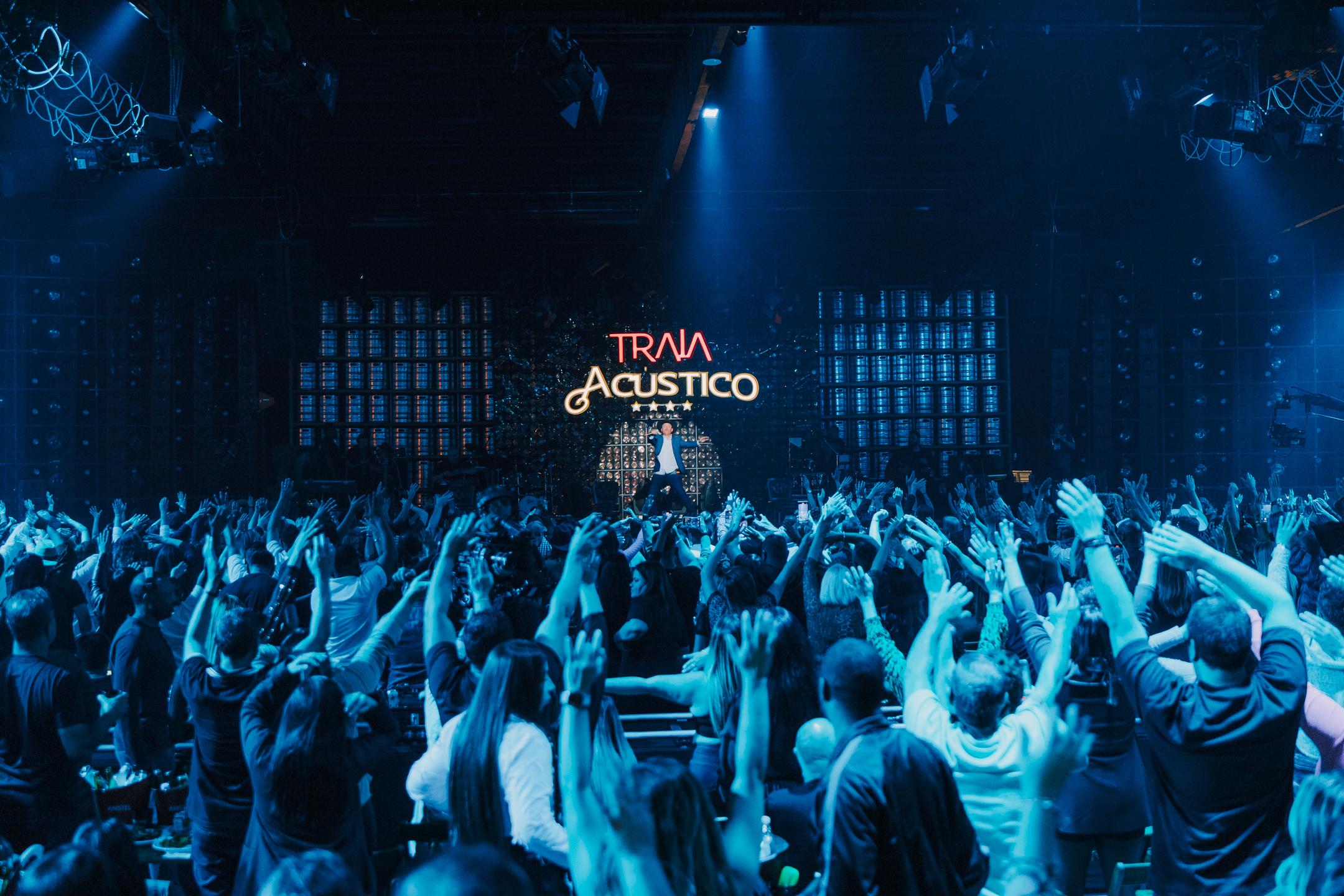 Traia Véia resgata raízes e emociona com novo DVD “Traia Acústico”, gravado na Quinta do Embaixador