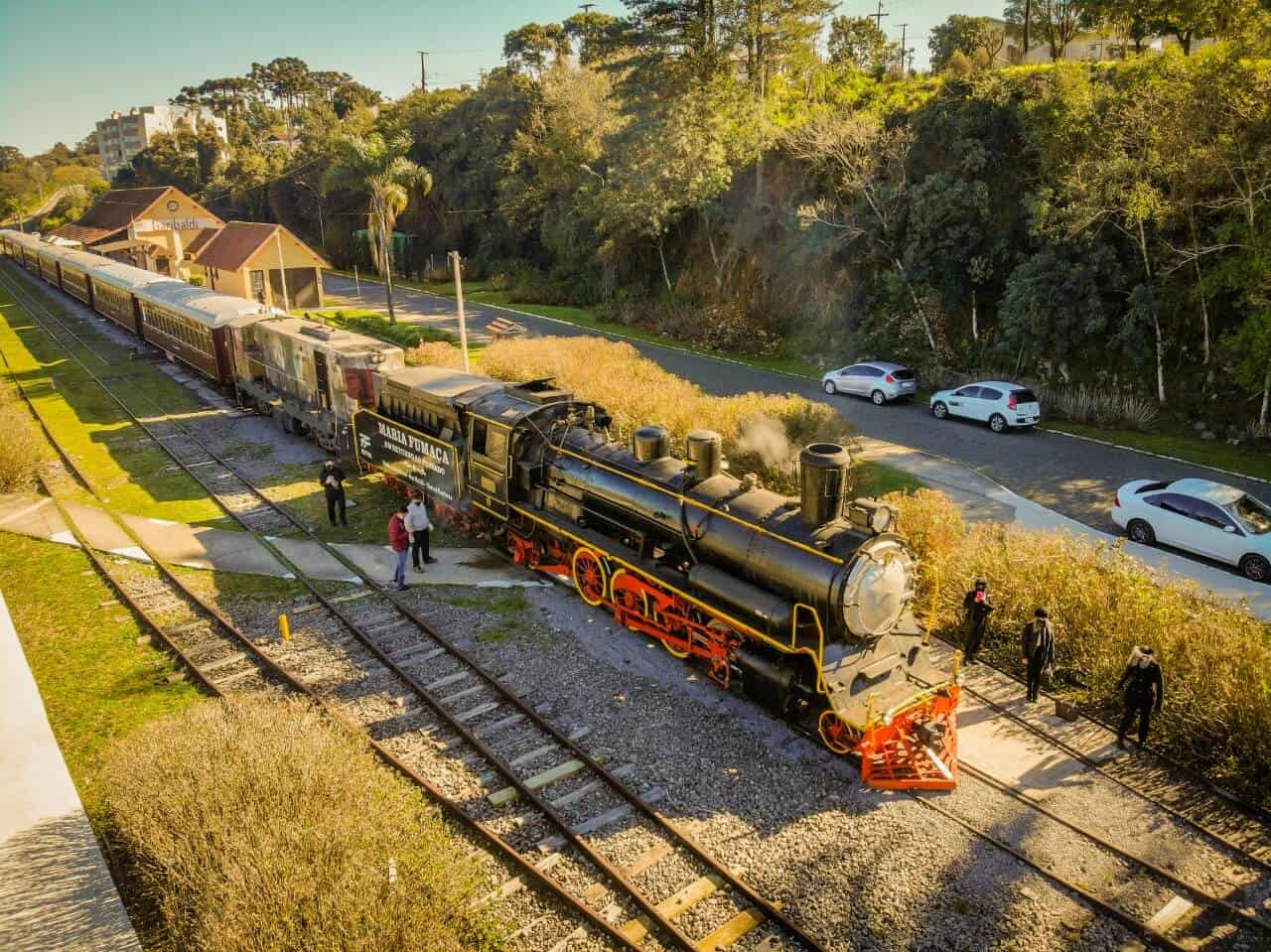 Maria Fumaça: passeio de trem leva turistas de Gramado a uma imersão na cultura italiana e vinícola da Serra Gaúcha