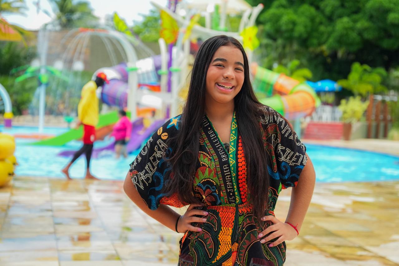 Bianca Frazão brilha como nova garota-propaganda do Valparaíso Adventure Park