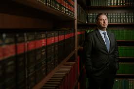 Adib Abdouni: o advogado que virou referência na defesa da Constituição em tempos de crise institucional