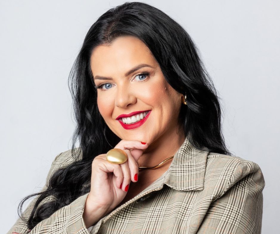 De panfleteira a CEO: a trajetória de superação e impacto de Tathy Gimenez à frente da SoluMedi