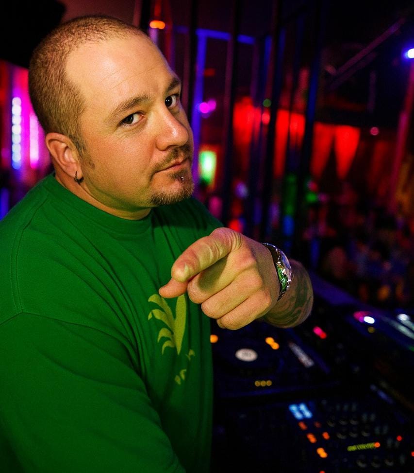 Insane Sound tem programação com DJ internacional