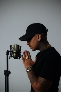 MC Belga: o talento paulista que conquistou a Bahia com suas composições de sucesso