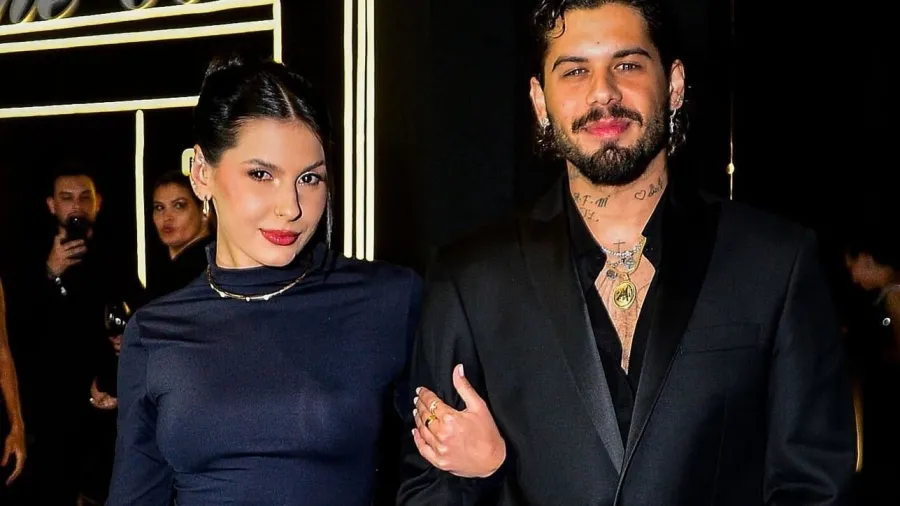 Ana Castela se derrete por Zé Felipe durante show e encanta fãs nas redes sociais