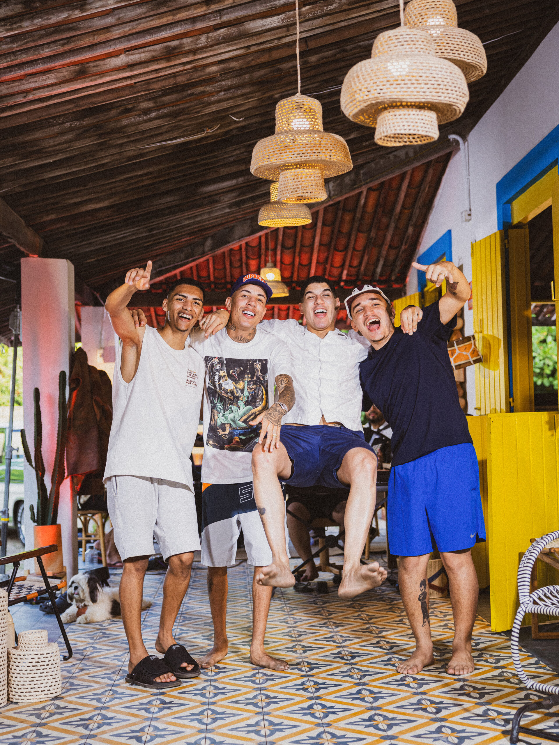 João Gomes lança medley inédito e inaugura a Casa Caranguejo com encontro de vozes do Brasil